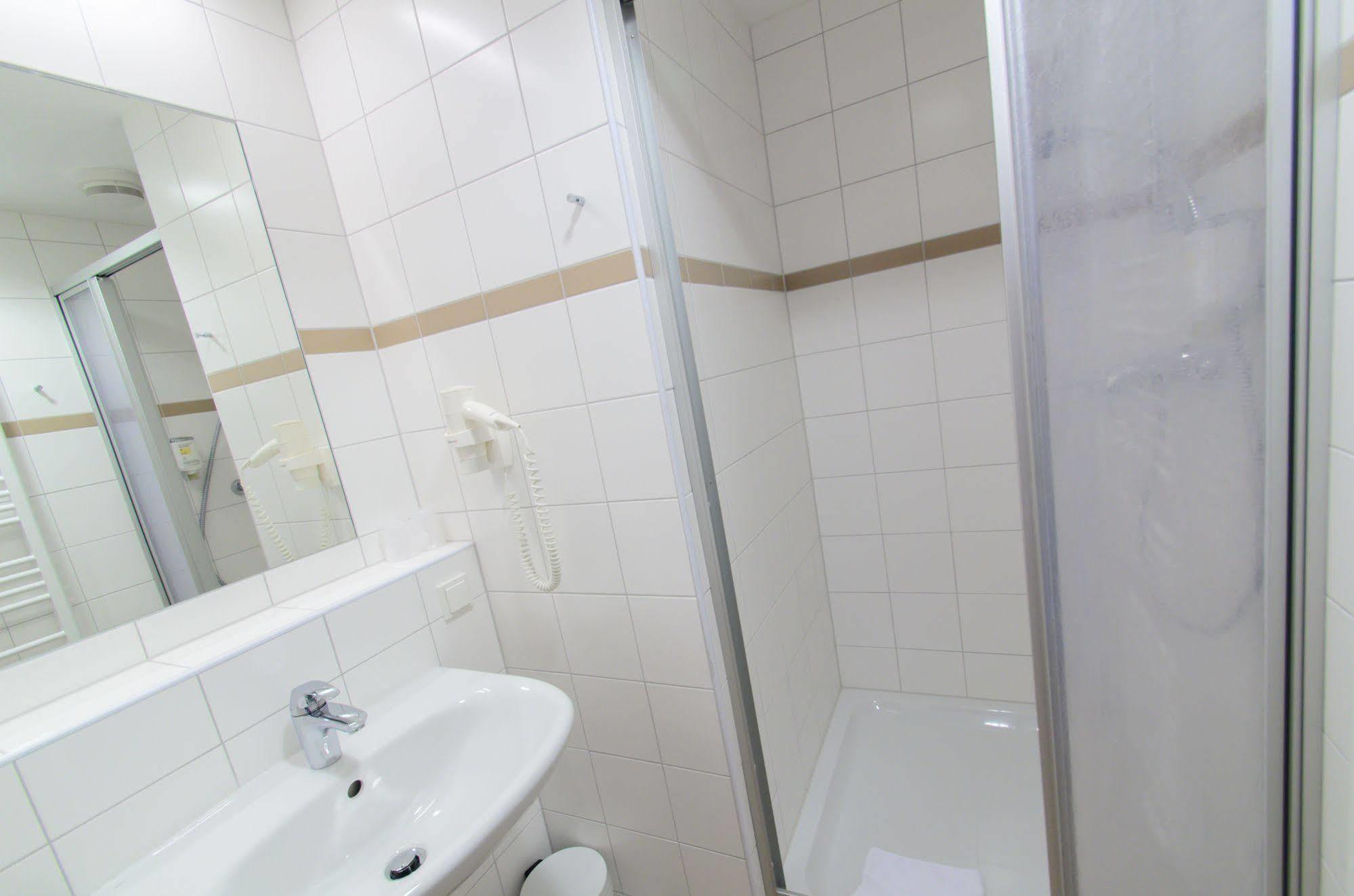 Jufa Hotel Knappenberg Ober-Gossen Екстериор снимка