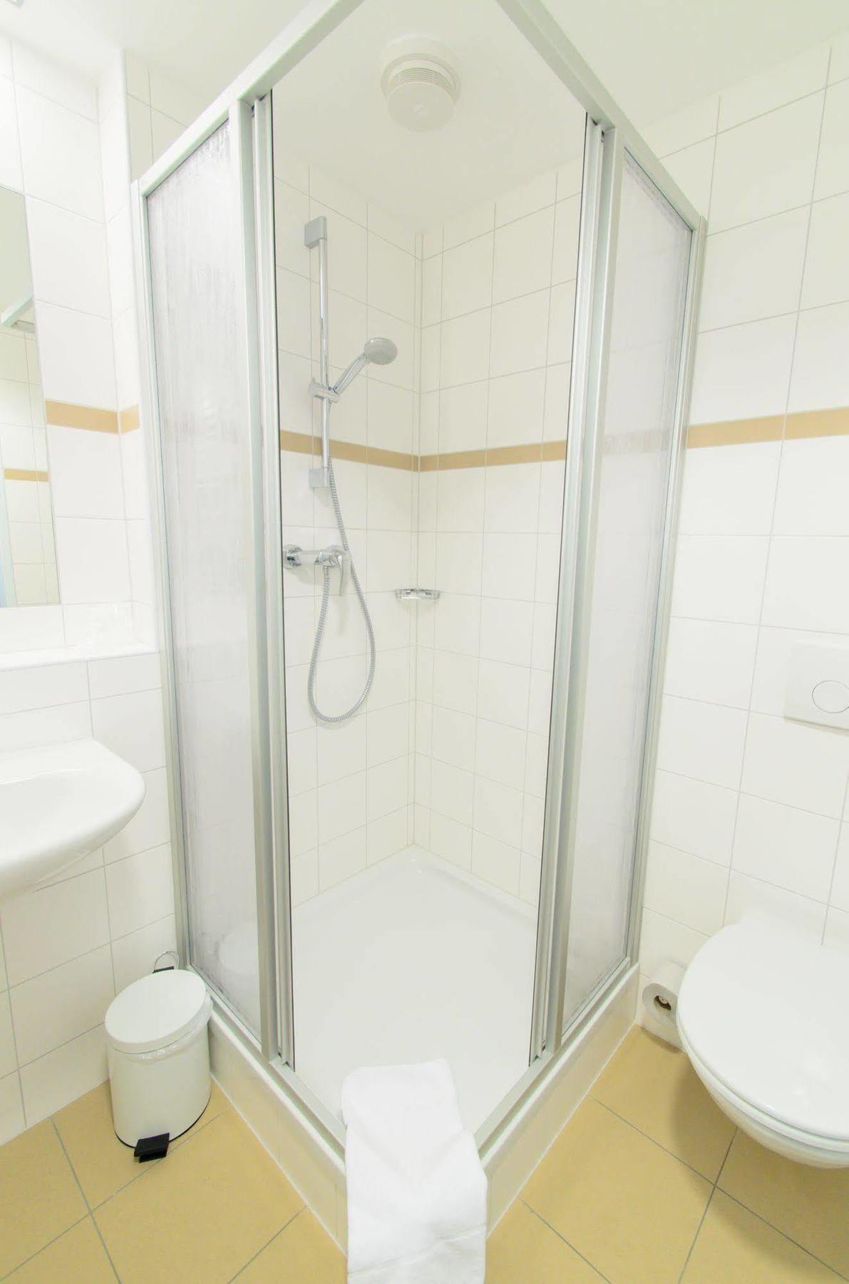 Jufa Hotel Knappenberg Ober-Gossen Екстериор снимка